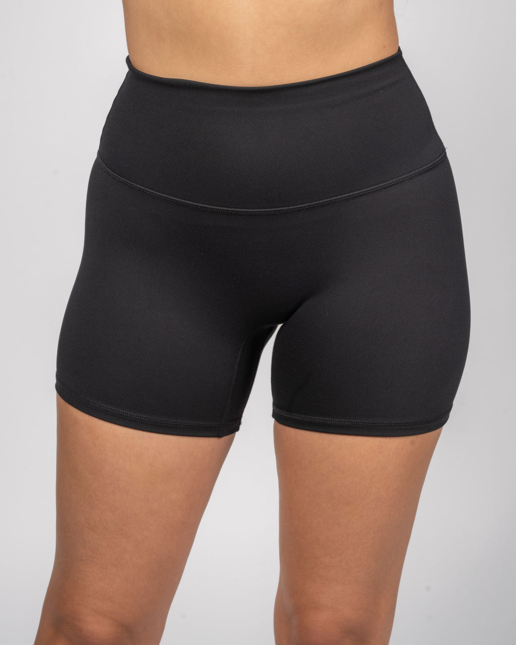 Salutation Shorts (5 in.) - Black