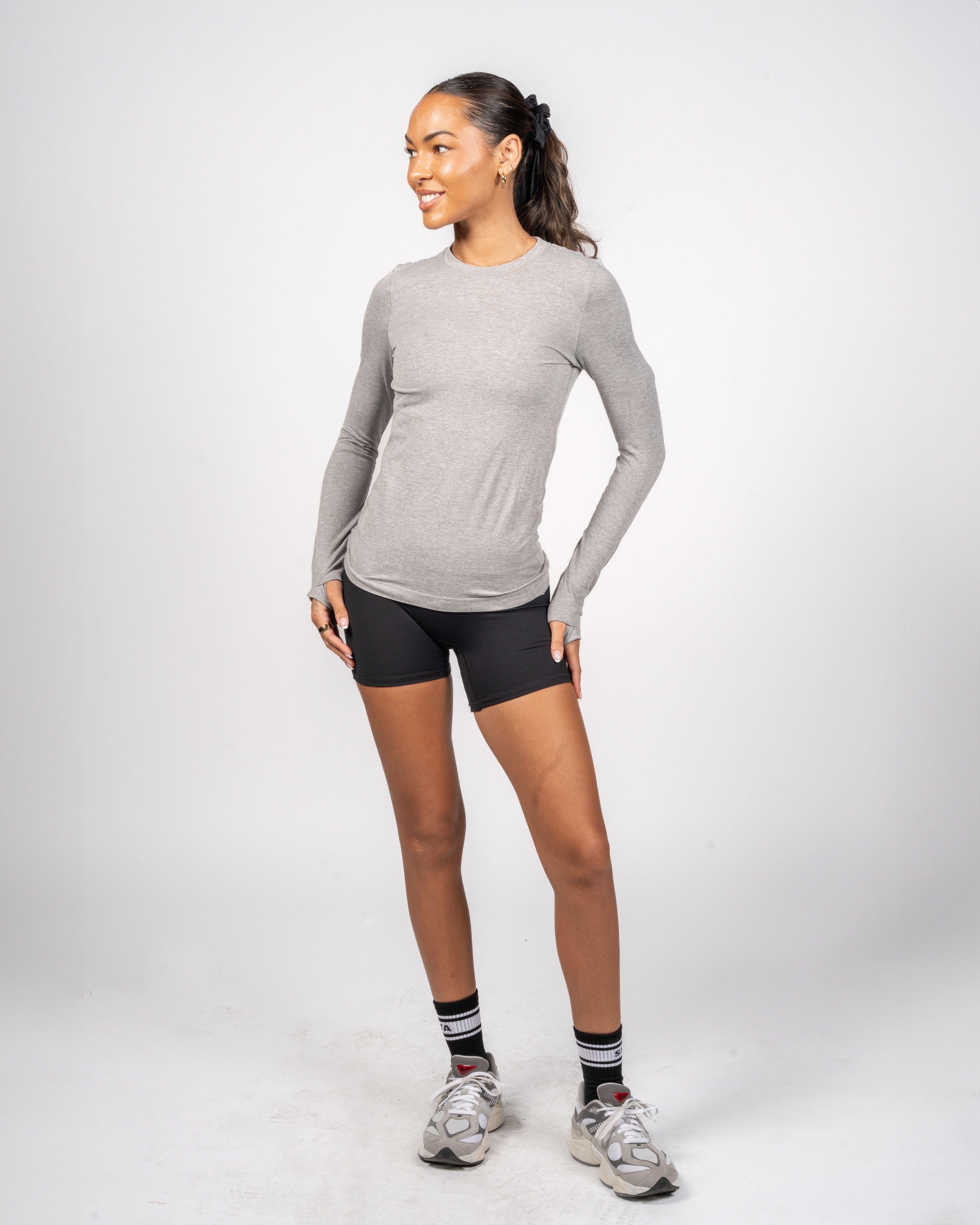 Salutation Shorts (5 in.) - Black