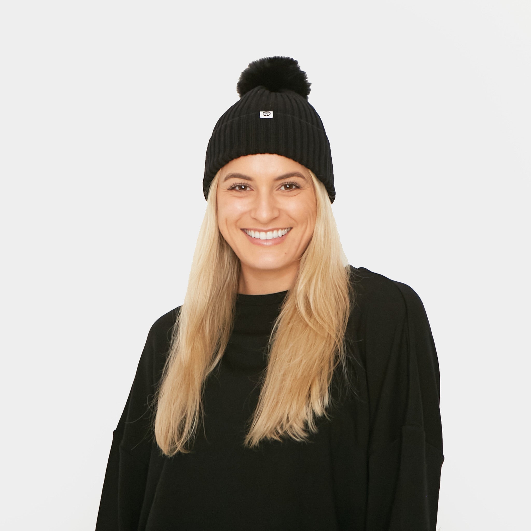 Senita Pom Beanie - Black